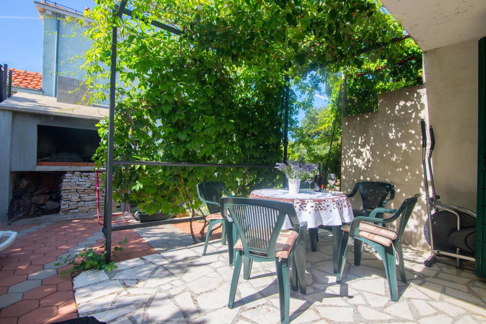 Apartment Josipa Вінішчє Екстер'єр фото