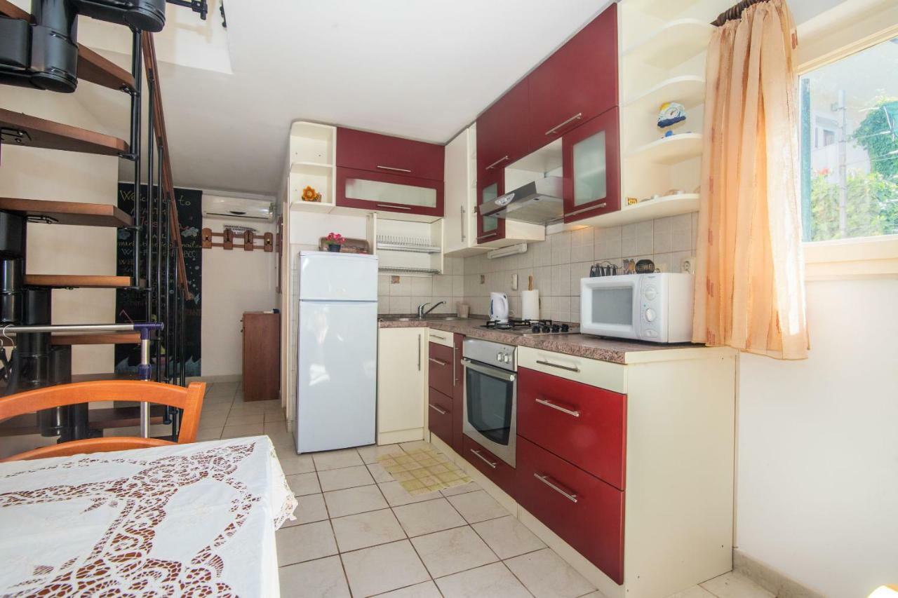 Apartment Josipa Вінішчє Екстер'єр фото